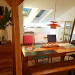 Cozy Rooftop Apartment Next To The English Garden, 60Qm