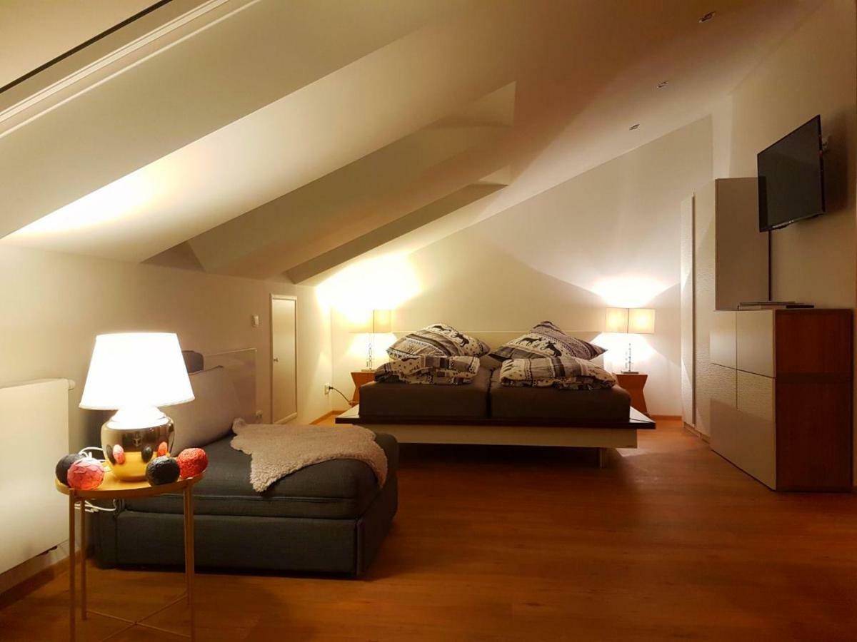 Cozy Rooftop Next To The English Garden, 60qm München
